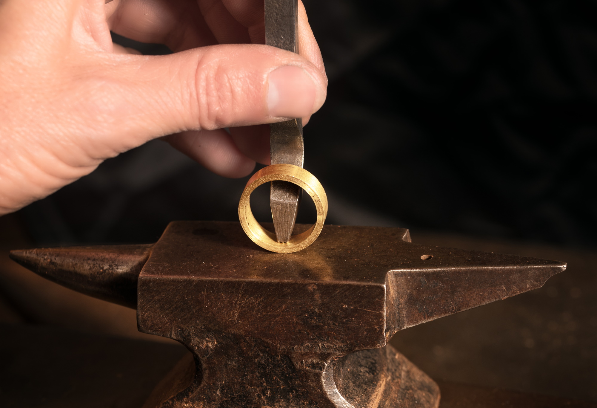 Goldring Punzierung